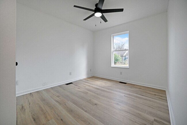 Building Photo - 421 Elkton Pl