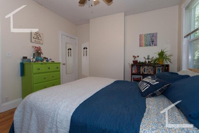 Building Photo - 6/1 No Fee! Charming 1BR plus office near Brookline Village