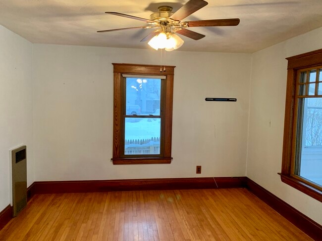 Building Photo - 6 Clark St