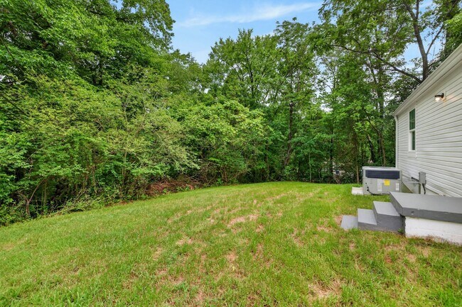 Building Photo - 101 Valley View Cir