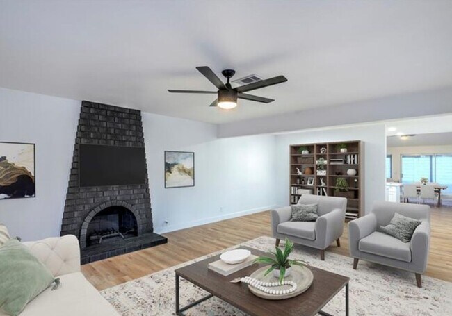 Building Photo - Welcome home to Paradise!