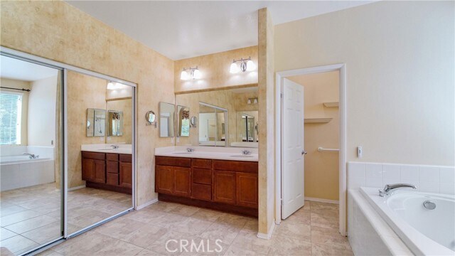 Building Photo - 28118 Rocky Cove Dr