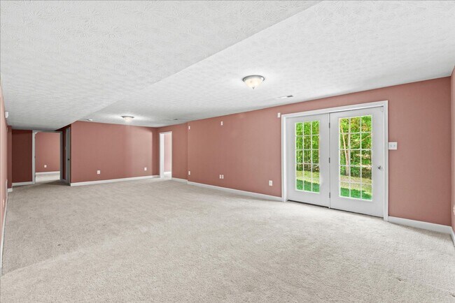 Building Photo - CLOSE TO I-95 & QUANTICO!