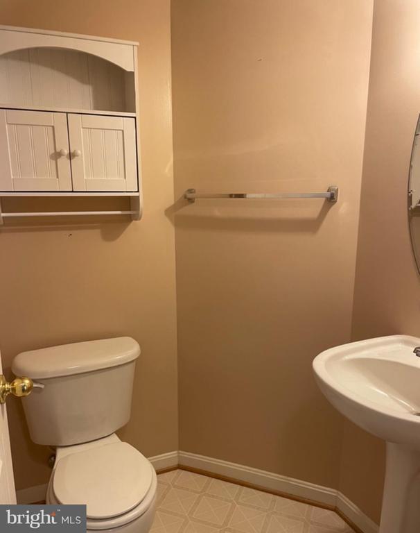 Building Photo - 5169 Mallards Landing Dr