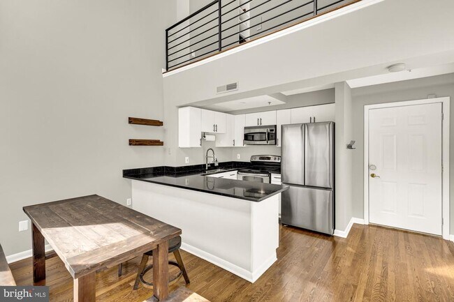 Building Photo - 1437 Rhode Island Ave NW