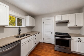 Building Photo - 1114 Fulton St E