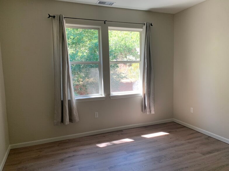 2nd Bedroom - 2701 Midland Avenue