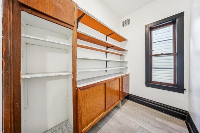 Building Photo - 3134 W 39th Pl