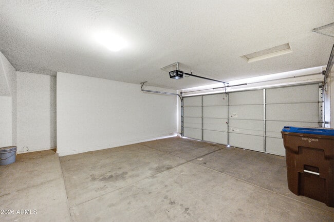 Building Photo - 45022 Bahia Dr