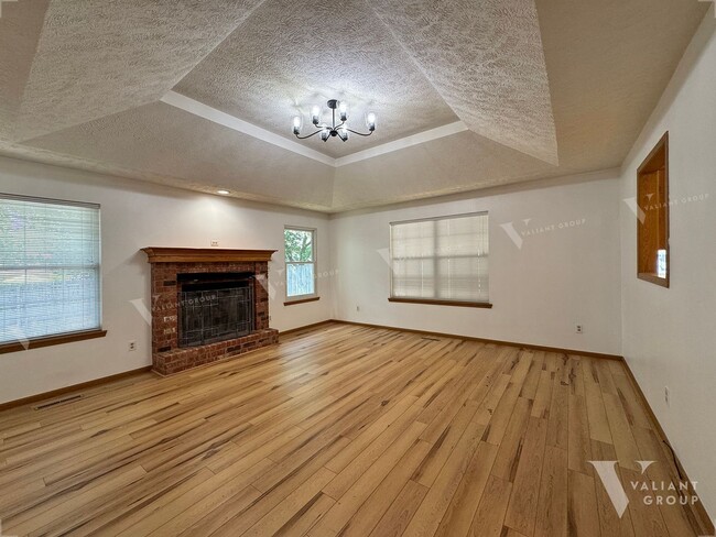 Building Photo - Spacious 3-Bedroom, 2-Bath in Sequiota Nei...