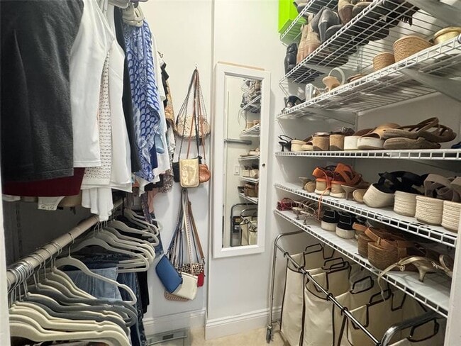 Building Photo - 4100 Galt Ocean Dr