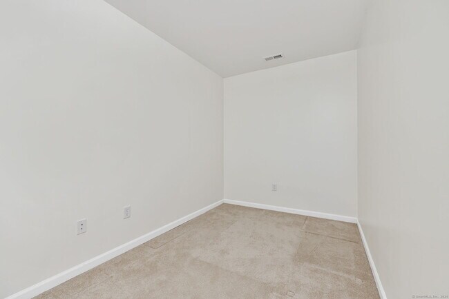 Building Photo - 38 Brighton Park Way