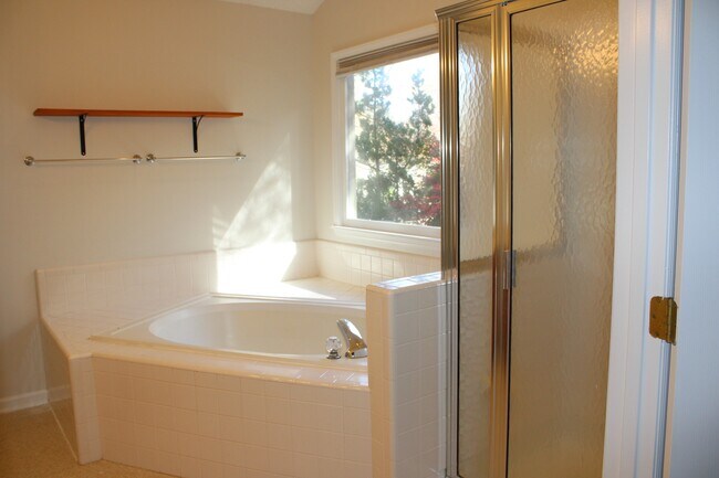 Building Photo - 112 Wenonah Way