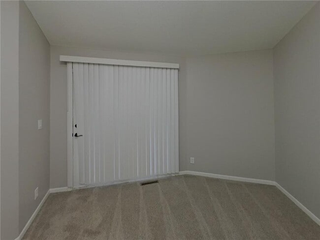 Building Photo - 805 Garrison Ct