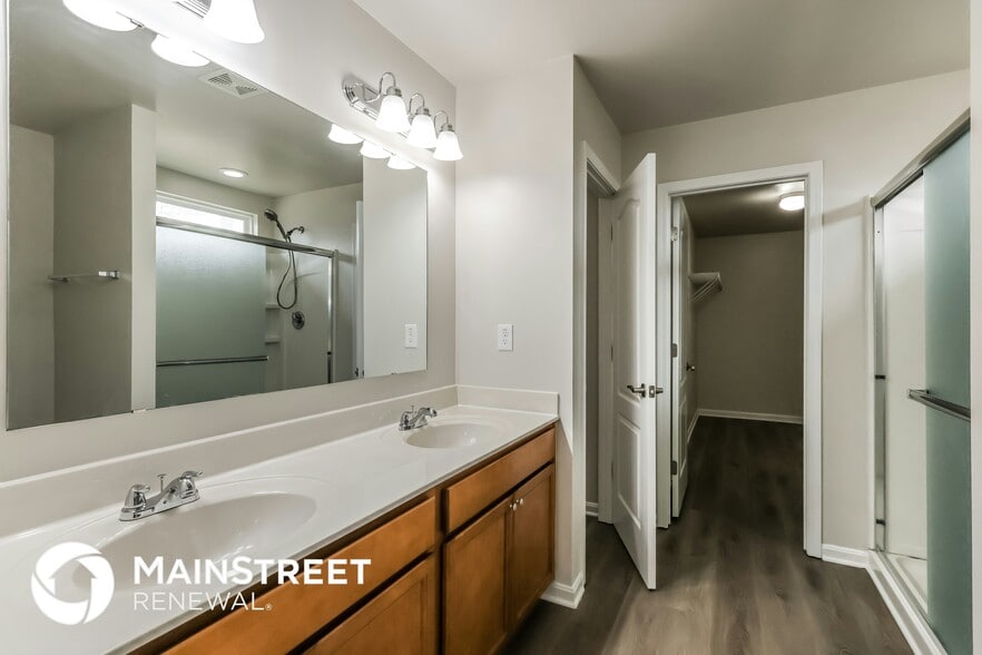 Building Photo - 16991 Green Crest Ln