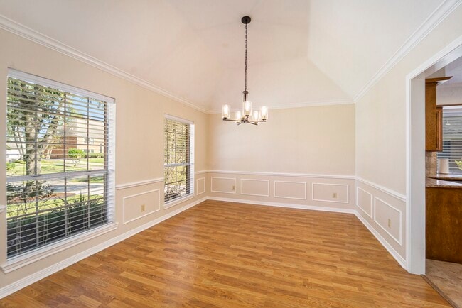 Building Photo - 15214 Park Estates Ln