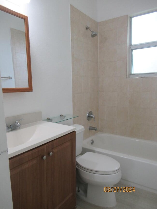 Building Photo - 4245 SW 7th St