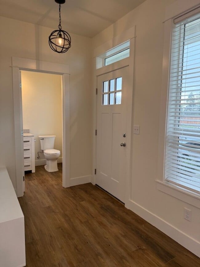 Building Photo - New Construction 4-bedroom 4 Bath Dundee OR 97115