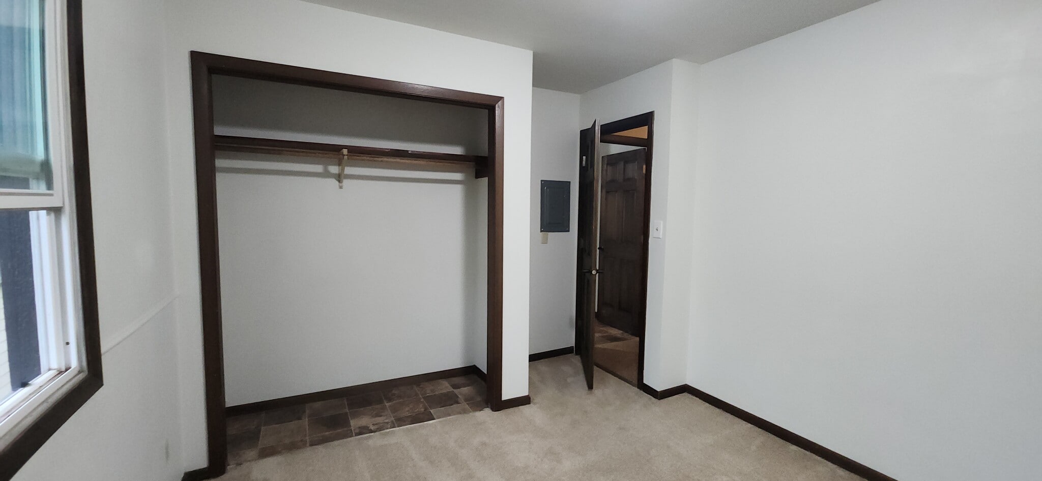 Building Photo - 625 9th St N