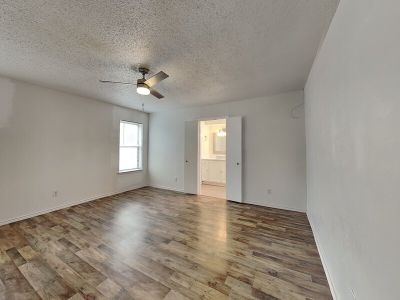 Building Photo - 5106 Woodmeadow Dr