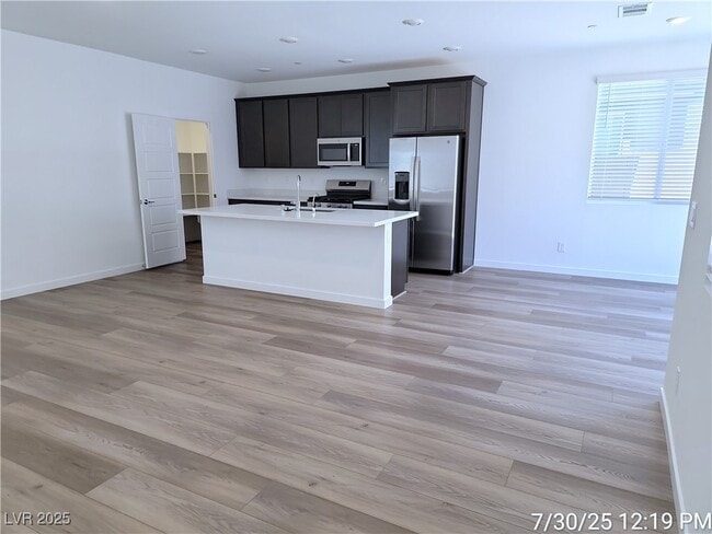 Building Photo - 2624 Tranquil Dawn St
