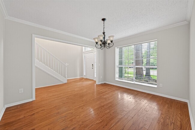 Building Photo - 106 Breezy Point Pl