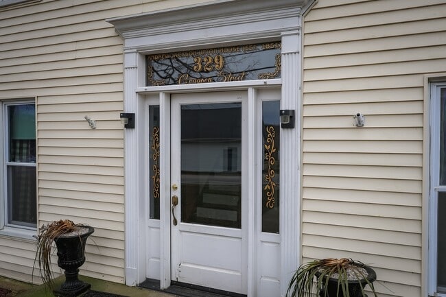 Building Photo - 329 Grayson St