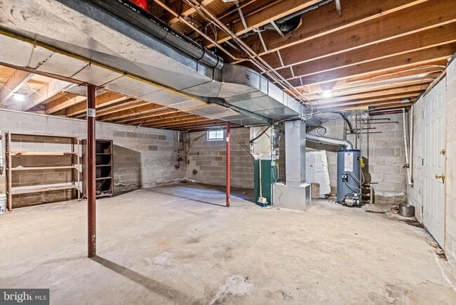 Building Photo - 1150 Garrison Rd