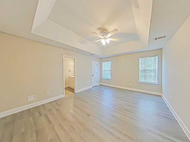 Building Photo - Three bedroom home in Martinez!