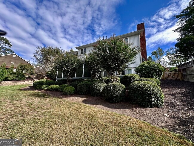 Building Photo - 3363 Somerset Trace