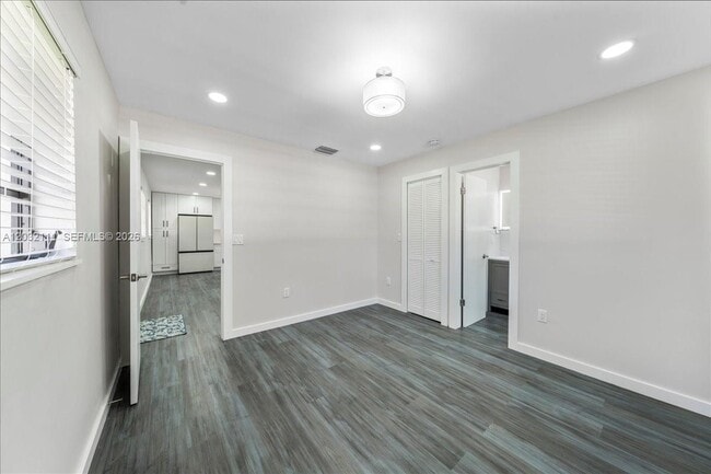 Building Photo - 7705 SW 66th St