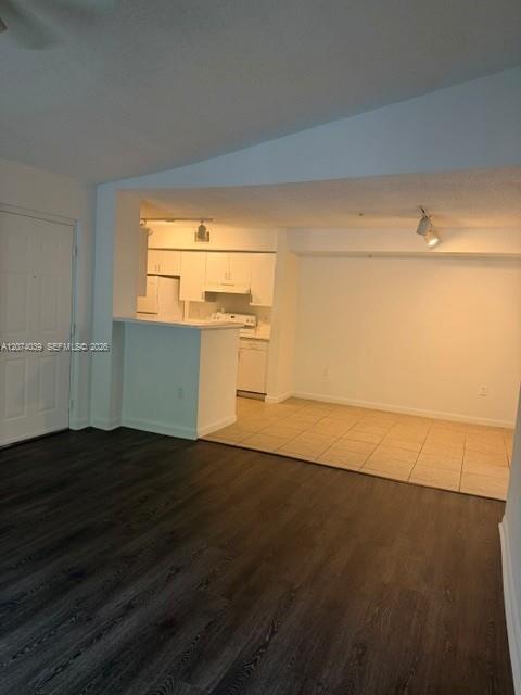 Building Photo - 4808 N State Rd 7