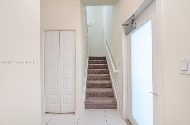 Building Photo - 4740 NW 84th Ct