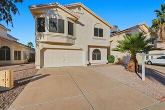 Building Photo - Ready to Move in! Three bedrooms