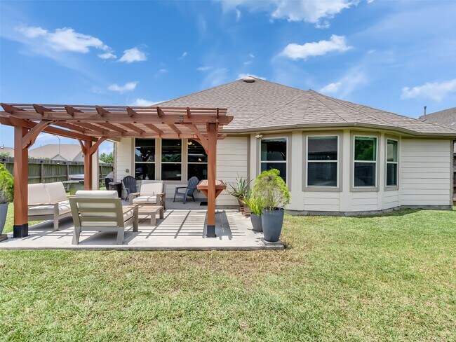 Building Photo - 27997 Lone Hollow Ln