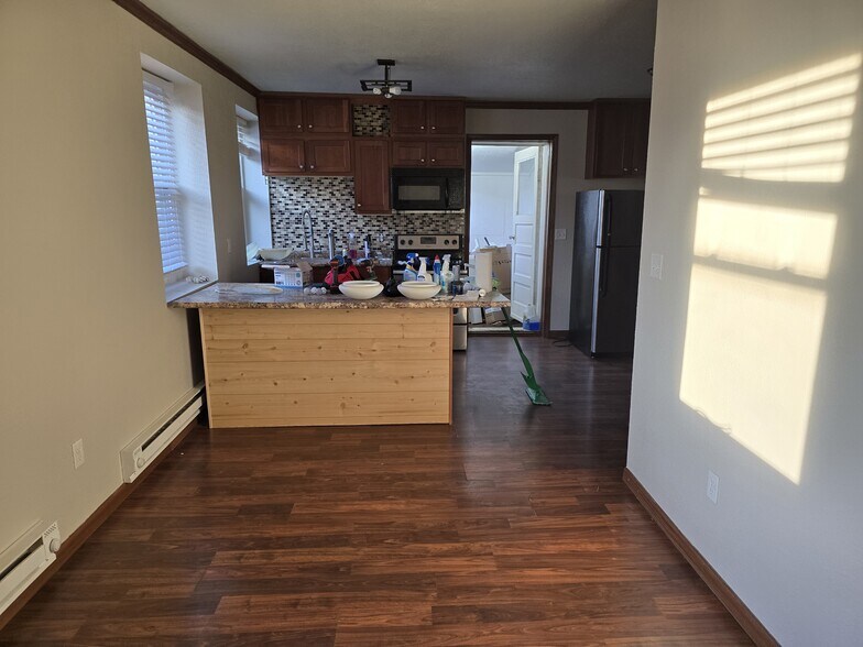 Building Photo - 3634 E Bottsford Ave