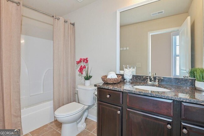 Building Photo - 4665 Woodbine Way