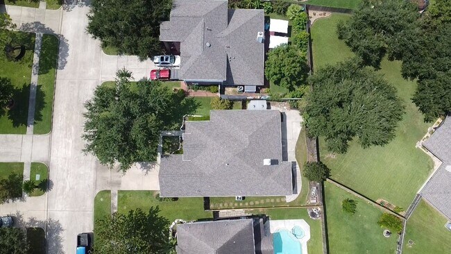 Building Photo - 5126 Winterwood Dr