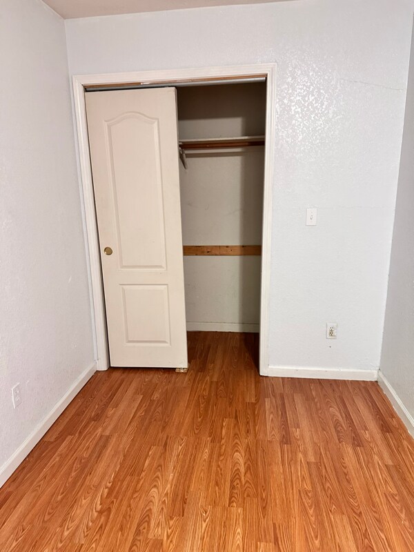 Building Photo - 2218 Clipper Ln