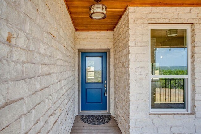 Building Photo - 3850 Bell Springs Rd