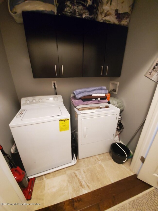 Building Photo - 99 Steiner Ave