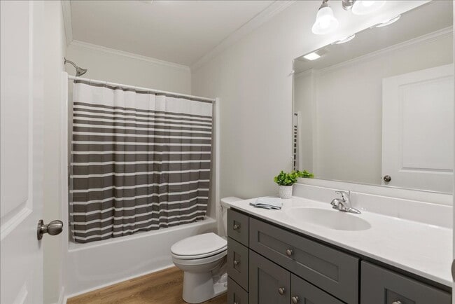 Building Photo - The Home You’ve Been Searching For! *Utili...