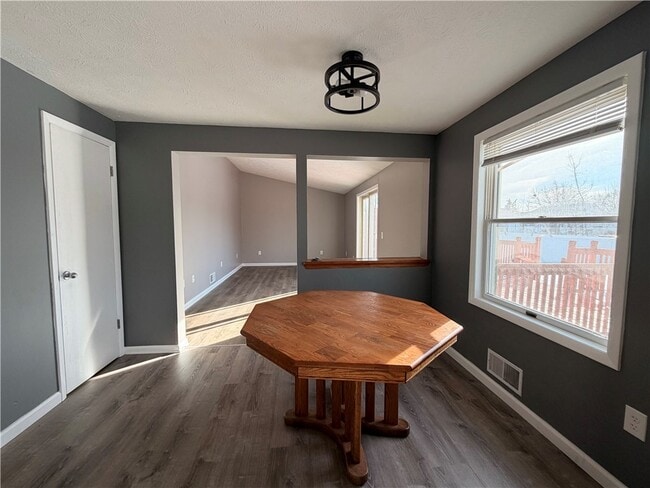 Building Photo - 598 Bram Hall Dr