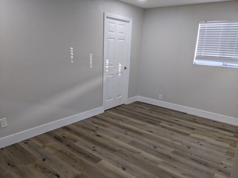 Bedroom - 3318 W 157th St