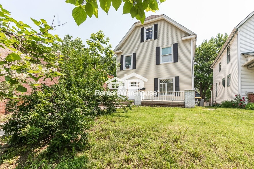Primary Photo - 4105 Oak St