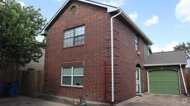 Building Photo - 6 Regency Ln