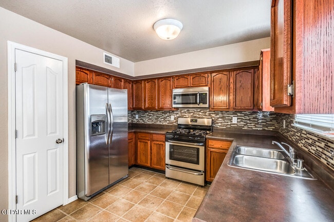 Building Photo - 14236 Gil Reyes Dr