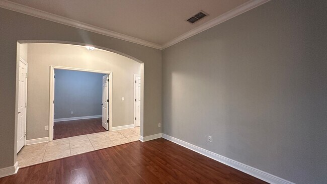 Building Photo - 418 Brentwood Club Cove