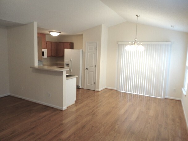Building Photo - 4705 Silverdene St