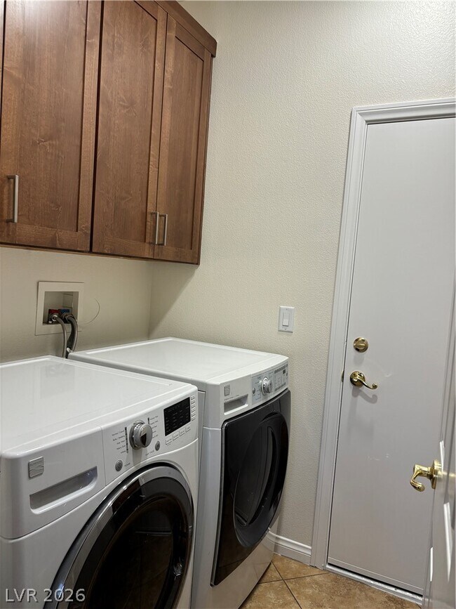 Building Photo - 3088 Archdale St